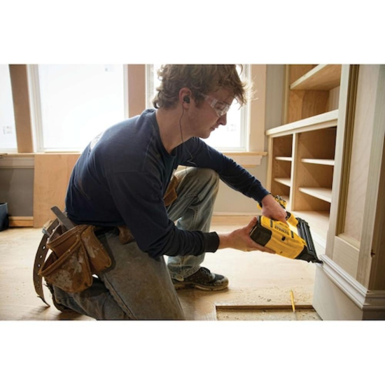Dewalt 20V MAX 18 Gauge Brad Nailer - Tool Only